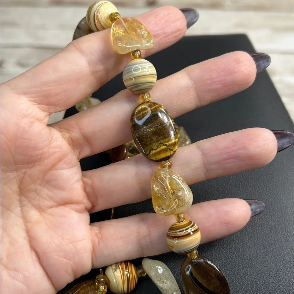 Gorgeous Artisan necklace featuring stone and lamp work glass - Picture 6 of 8